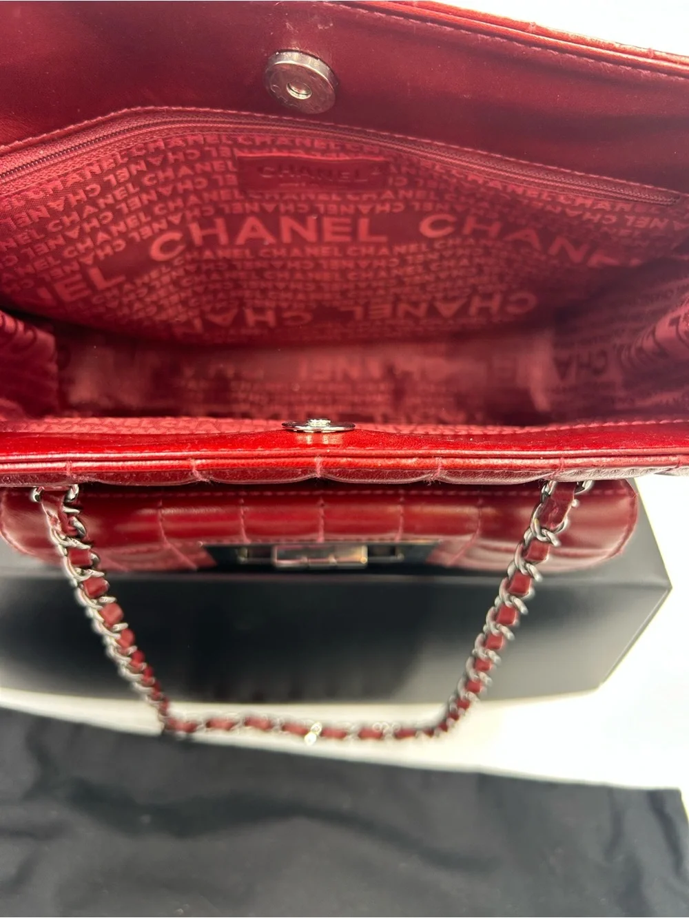 Women Chanel chocolate bar, Mademoiselle reissue square tote bag made in Italy